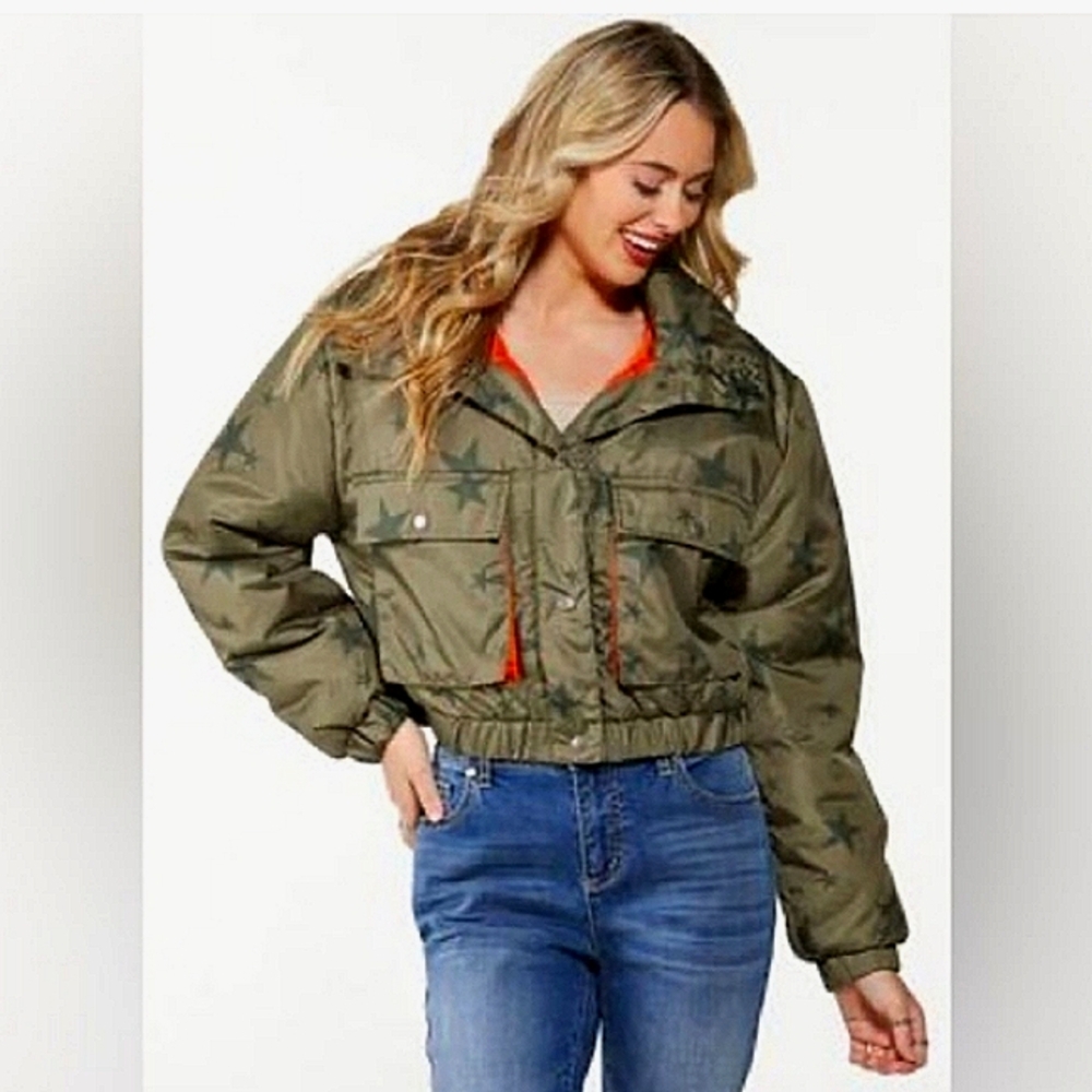 New w/Tags Cato Star Cropped Puffer Jacket Size Large
